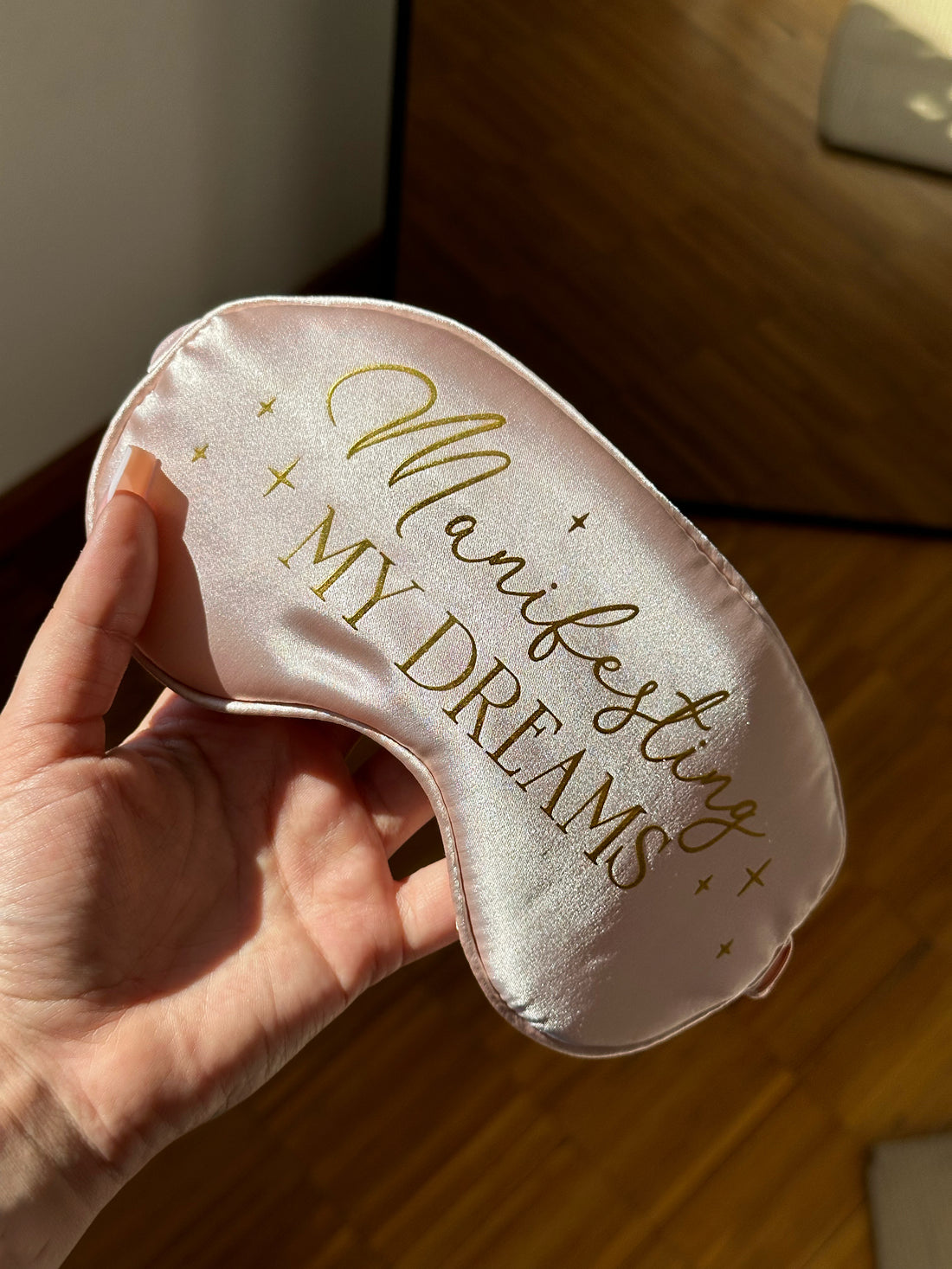 Mascherina da Notte in Raso – Manifesting My Dreams